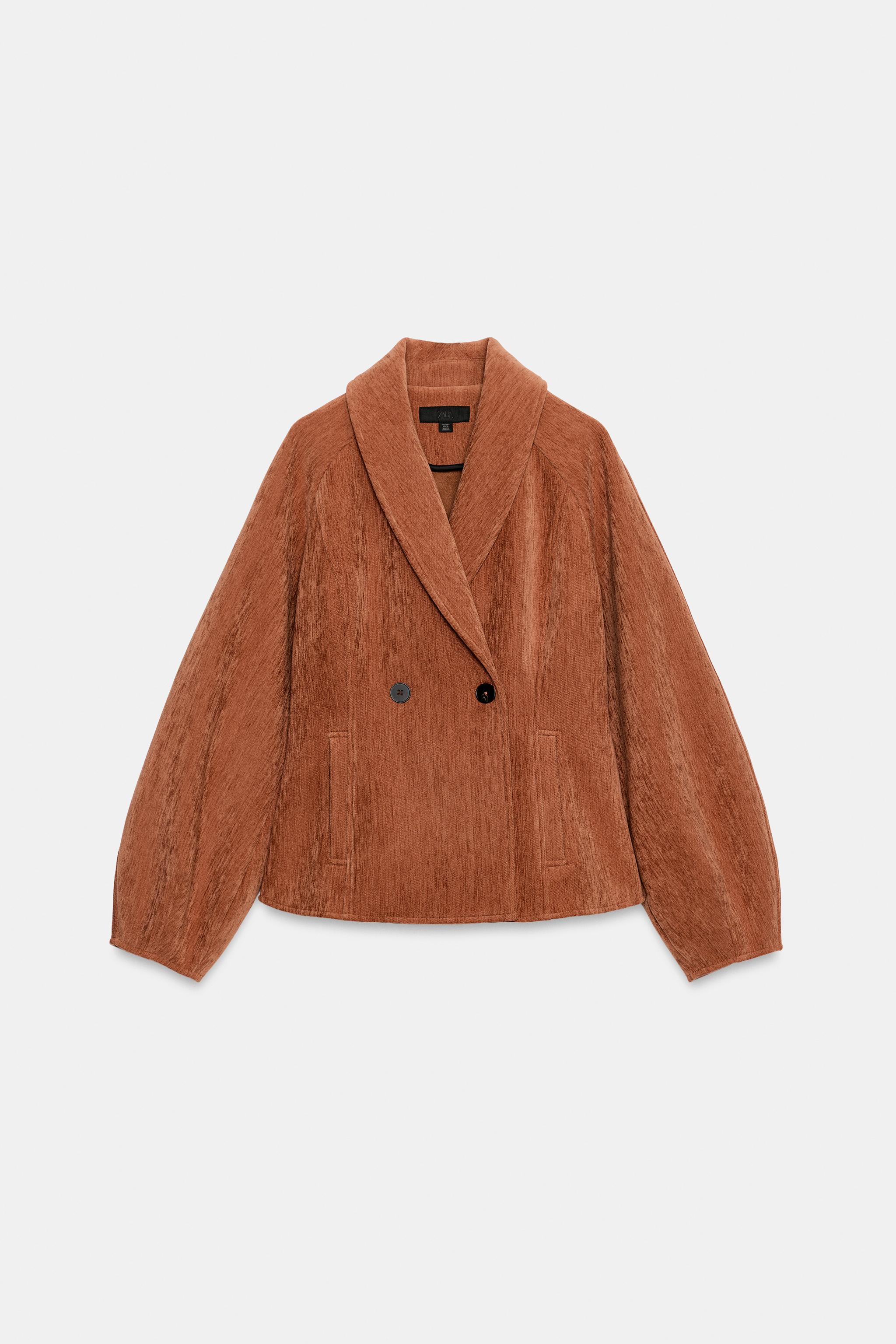 FITTED DOUBLE-BREASTED JACKET